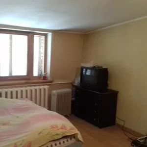 Продам 4-комнатную квартиру в 2-х уровнях, Калининский р-н