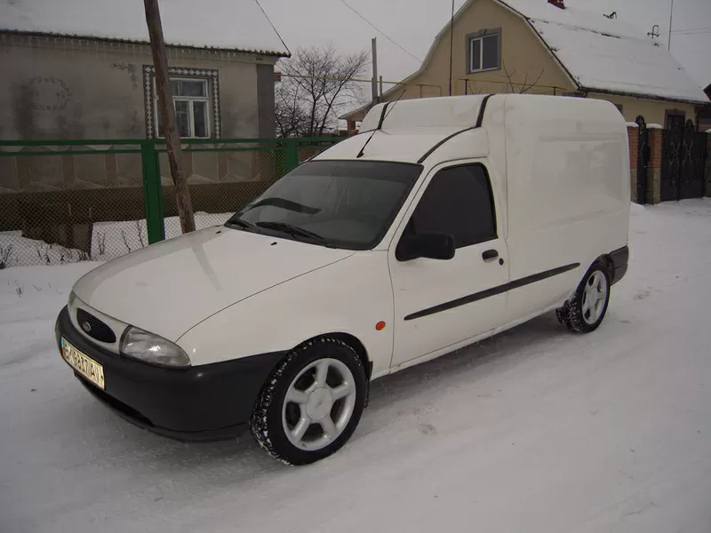 Срочно продам Ford  Courier  - 1999г.в. Дизель  1.8.