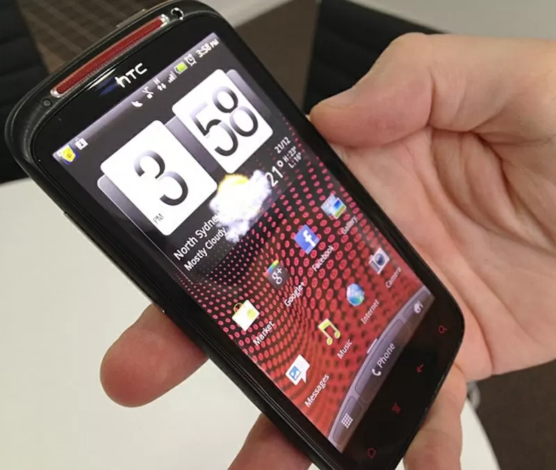Продам новый смартфон HTC Sensation XE Z715e + карта 8GB в ПОДАРОК