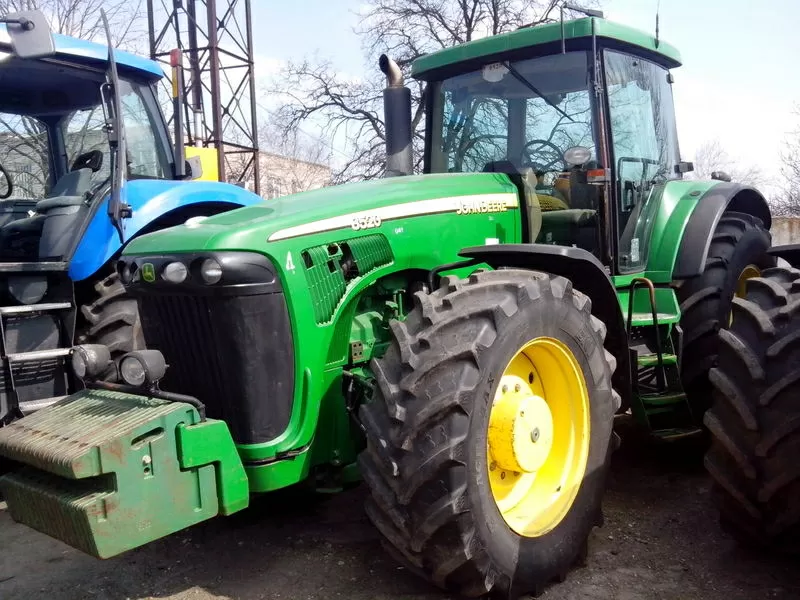 Продам трактор John Deere 8520